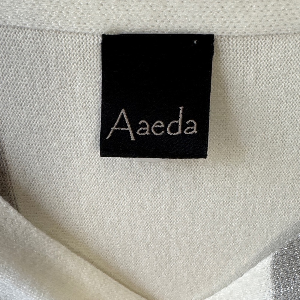 Aaeda White Top with Gray Vertical Metallic Stripes - Picture 2 of 6